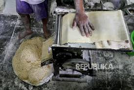 Selain pabrik, bakal ada kawasan komersil, residen jg. Mengintip Pabrik Mi Yang Legendaris Di Yogyakarta Republika Online