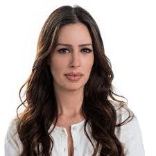 Natalie Abraham's Instagram, Twitter & Facebook