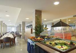 L'hotel è situato fronte mare nei pressi di piazza milano, zona est di jesolo. Strandhotel Lido Rollstuhl Hotel In Italien
