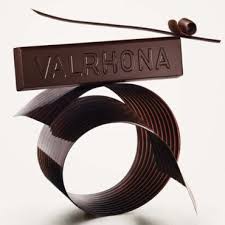 Saga Chocolat L Histoire De Valrhona Cuisine Plurielles Fr Art En Chocolat Chocolat Sculptures En Chocolat