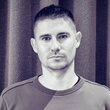 Kevin Sewell's Instagram, Twitter & Facebook