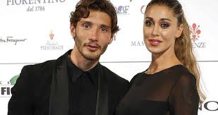 Così belen rodriguez si è presentata ai fan sui social per esprimere il suo pensiero circa le indiscrezioni che circolano da giorni relative ad una sua presunta crisi con stefano de martino. They Said They Were Back Together De Martino Says Between Me And Belen Has Endless Love