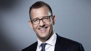 Jeff Etherington's Instagram, Twitter & Facebook