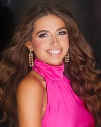 Caroline Polk's Instagram, Twitter & Facebook