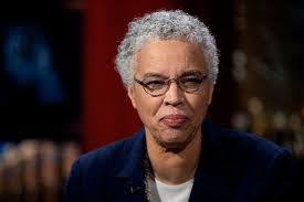 Toni Preckwinkle's top adviser fired after online post invoking Nazis to  criticize Lori Lightfoot