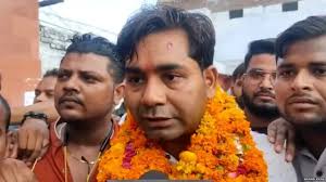 अलीगढ़: तारिक़ मुनव्वर की मौत ...