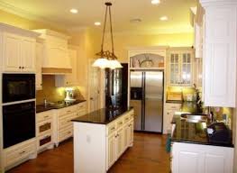 Trendy Kitchen Colors With White Cabinets Yellow Granite 35 Ideas Kitchen Colors Kitchen Design Color Yellow Kitchen Designs