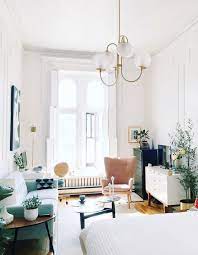 View tripadvisor's 1,032 unbiased reviews, 32,987 photos and great deals on montreal apartment rentals. A Thoughtfully Styled 500 Square Foot Montreal Studio Apartment Therapy Small Spaces Apartment Living Room Small Apartment Living Room