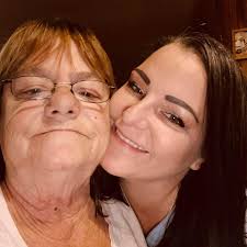 Mandy Brian McCormick My husband found them running in the middle of the  highway (in front of richmond Monroe) by 413 in Branson West Mo. Contact by  phone. 417-699-3078.