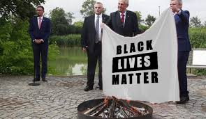 Března 2013 a druhé funkční období zahájil přesně o pět let později. Foto Zeman Toreador Nebo Zeman Aktivista Internet Se Bavi Vtipy O Prezidentove Paleni Trenyrek Spolecnost Zpravy Liberecka Drbna Zpravy Z Liberce A Libereckeho Kraje