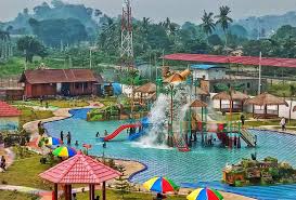 Taman tema terbesar di jerman, taman tema europa mempunyai lebih daripada 100 tarikan. Sejukkan Badan Di Taman Air Darul Makmur Jerantut Negeri Pahang