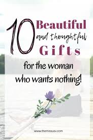 An expertly curated list of the best gifts for women who love to travel. Pin On Gifts