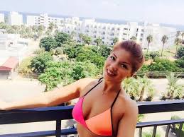 Listen to music by tolvai reni on apple music. Tolvai Reni Bikiniben Dogosebb Mint Valaha