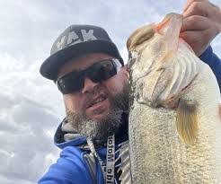 Austin Esterline's Instagram, Twitter & Facebook