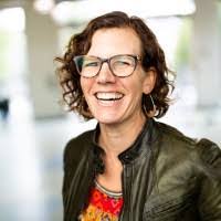 Elizabeth Caffrey's Instagram, Twitter & Facebook