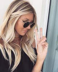 Halley Elefante In Rayban Rb3447 Sunglasses Hair Styles Long Hair Styles Balayage Hair
