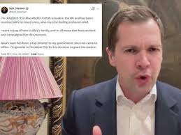 Ed Davey Christmas message: Liberal Democrat leader blasts 'right-wing  conspiracy theory trolls' over Trafalgar Square Christmas tree