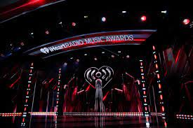 The awards will be broadcast live on fox from 8:00 p.m. W30krjslbzyebm