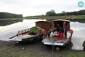 Pin By Alex On Houseboat Floating House Shanty Boat House Boat