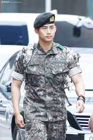 Taecyeon, jyp ajansı için modelliğe başlamadan 7 yıl önce new resmi web sitesi (ajans): 7 Times 2pm S Taecyeon Stole Our Hearts During His Military Service Soompi