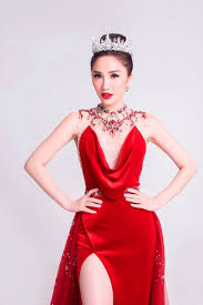 Ali hoàng dương (quán quân the voice 2017 ) lần đầu tiên thử sức với vai trò huấn luyện viên trong cuộc thi giọng hát việt nhí 2019. Báº£o Thy Ali Hoang DÆ°Æ¡ng Ä'á»'t Chay San Kháº¥u Trong Ä'em Sinh Nháº­t Sc Vivocity