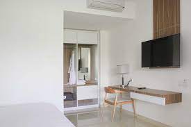 Denah rumah minimalis 3 kamar merupakan salah satu bagian penting yang kerap dipertimbangkan sebelum membangun rumah, khususnya bagi keluarga lantas, seperti apa denah rumah minimalis terbaik, khususnya dengan kapasitas tiga kamar tidur? Jasa Desain Interior Kamar Tidur Minimalis Terbaru 2021 Arsitag