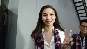 Lemongossip (lg) gosip artis malaysia yang terbaru, sensasi dan panas. Deretan Pria Malaysia Yang Memikat Hati Artis Indonesia Kumparan Com