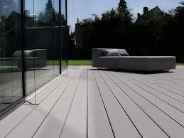 Moderne Terrasse Mit Premium Wpc Terrassendielen Munich Mydeck Terrassendielen Moderne Terrassen Holzboden Terrasse