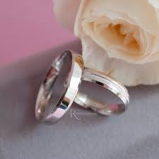 We did not find results for: Aliancas Ouro Branco 18k 4mm 4g Chanfrada Modelo Stella Rose