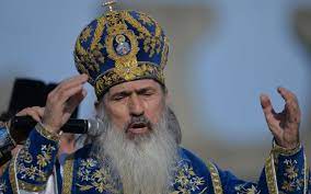 Arhiepiscopul teodosie a fost implicat în mai multe scandaluri, fiind urmăririt penal pentru luare de mită și fals. Ips Teodosie Are Datorii Uriase La Patriarhie Cum A Explicat Mercedes Ul De Peste 100 000 De Euro
