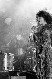 Florence Sparkle And Shine Perform Sing Music Glitter Onstage Www Republicofyou Com Au Florence Welch Florence The Machines Florence