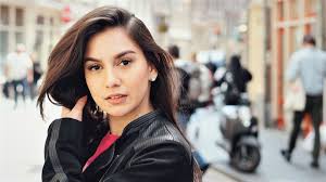 Data yang dihimpun oleh badan kesehatan dunia who pada 2015, 303.000 wanita meninggal dunia karena kondisi klinis yang tidak dapat dicegah, salah satunya adalah karena pendarahan. Irish Bella Pendarahan Dan Kontraksi Saat Hamil Apa Penyebabnya