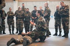 1m83 et de corpulence athlétique. Les Ecoles Et Centres De Formation En Gendarmerie