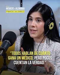 ESIMPROFEST2025 La gente de @berlin_es_impro y yo nos pusimos manos a la  obra… y acabamos creando una pequeña locura😳. Queríamos grabar un  anuncio…y terminamos viviendo una impro sobre el anuncio🎬 Y eso