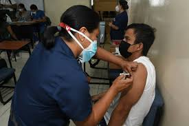 Jun 16, 2021 · el instituto butantan es el responsable de la fabricación en brasil de la vacuna coronavac, del laboratorio chino sinovac, la más utilizada en brasil, que es uno de los más golpeados por el coronavirus, con más de 490,000 muertos y 17.5 millones de casos confirmados. Las Bromas En Redes Sociales Que Pueden Incidir En La Decision De La Poblacion De No Vacunarse Contra El Covid 19 Ecuador Noticias El Universo