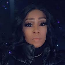 Lola Strange's Instagram, Twitter & Facebook