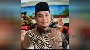 Jika terjadi akad nikah maka nikahnya batal dan isterinya tidak halal baginya. Covid 19 Tidak Berdosa Tinggal Solat Jumaat Tiga Kali Berturut Turut