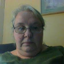 Laura Truett's Instagram, Twitter & Facebook