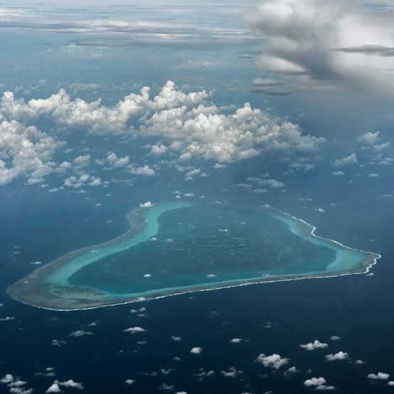 U.S. Warships Enter Disputed Waters of South China Sea as Tensions With  China Escalate - The New York Times