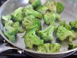 Firm tofu, vegetable oil, sesame oil, broccoli florets, vegetable broth, garlic cloves, grated ginger, soy sauce, agave syrup, rice vinegar 14 oz firm tofu. Pan Fried Sesame Tofu With Broccoli Budget Bytes