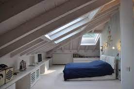 Ristrutturazione Ed Interior Design Sottotetto Camera Da Letto Moderna Di F Studio Dell Arch Davide Friso Moderno Homify Stanza Da Letto Mansarda Camera Da Letto Nel Sottotetto Camera Da Letto Mansarda