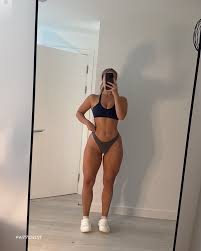 Annabelle Christie Sexy Tits and Ass Collection - Fappenist