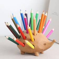 Kinderzimmer Holzspielzeug Nordic Kunst Und Handwerk Studio Dekoration Kinder Federhalter Massivholz Carving Hedgehog D Pencil Holder Pen Holders Crayon Holder This diy ruler pencil holder is a really quick project and makes a perfect teacher gift too!