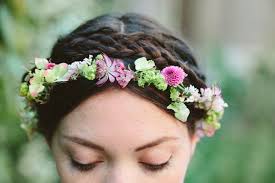 Sommer Sonne Blumenkranze Bildpoeten Oktoberfest Frisur Blumenkranz Haare Brautfrisuren Mit Blumen