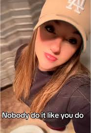 Amanda Schramm (@amandaschramm880)