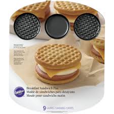 Who Makes The Best Breakfast In Town You Will With This Sandwich Pan That Turns Your Pancake Batter Into Bread And Coo Breakfast Sandwich Sandwiches Breakfast