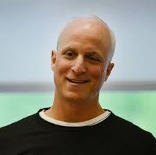 Exclusif : Adam Rudman et Lisa Whittick de « Nature Cat » partagent les  meilleurs miaulements de la saison 4