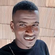 Wai wanda yagama Secondary a 2025 ne yake murna harda party da yayyage Kaya  🤣🤣🤣 AJT