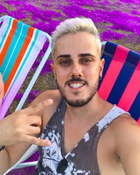 Com você eu aprendi o que é felicidade. A ti oferecerei todo meu amor e a  minha vida, meu filho ❤️