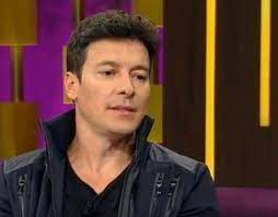 Rodrigo faro ,nacido el 20 de octubre 1973 en sao paulo,brasil es presentador, cantante y actor. Rodrigo Faro Sobre Oportunidade Na Globo Bela De Puxada De Tapete Bastidores O Planeta Tv